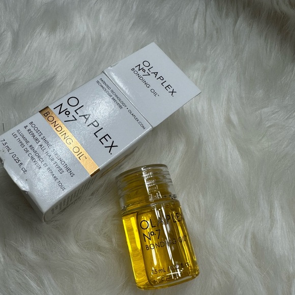OLAPLEX Other - OLAPLEX No.7 Bonding Oil - 7.5 mL